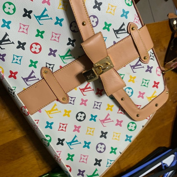 One of my favorite bags but I need fast cash - Picture 1 of 4